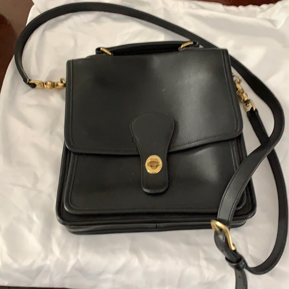 Coach bag, barely used, excellent condition